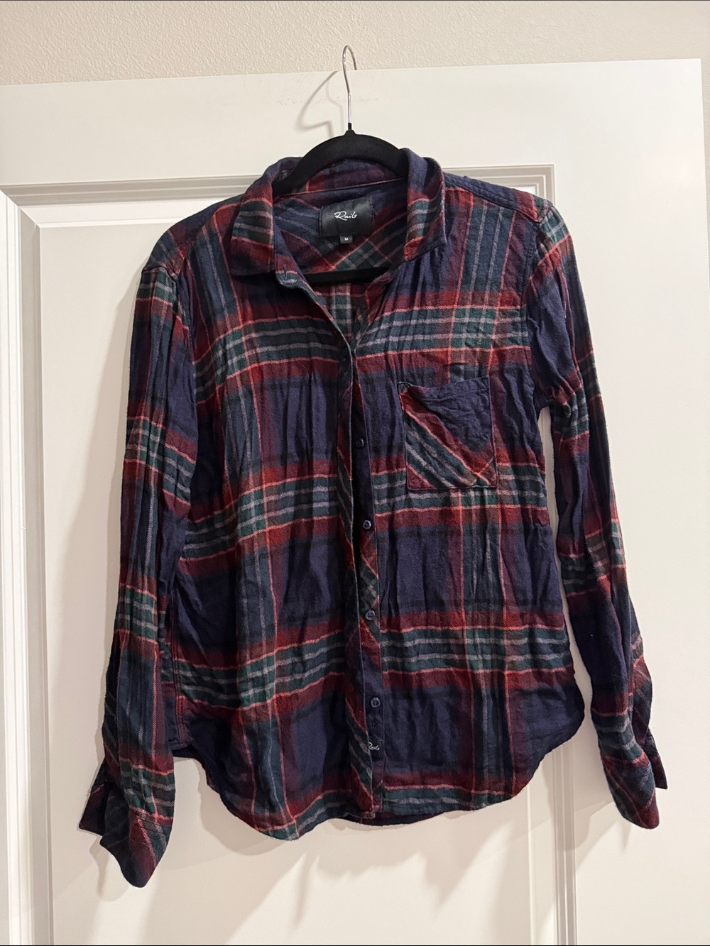 RAILS Plaid Button-Up Shirt in Navy, Red & Green sz m